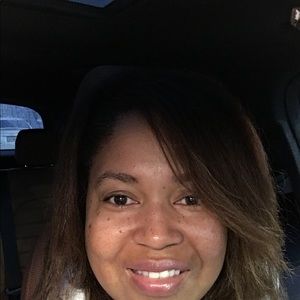 Meet your Posher, Etti